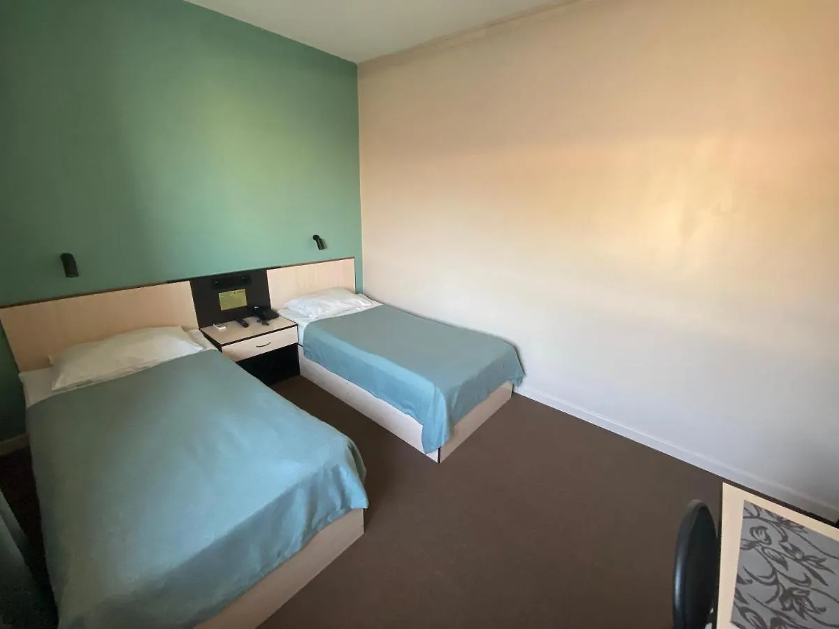 Ulpan Mini Hotel 아스타나 B&B