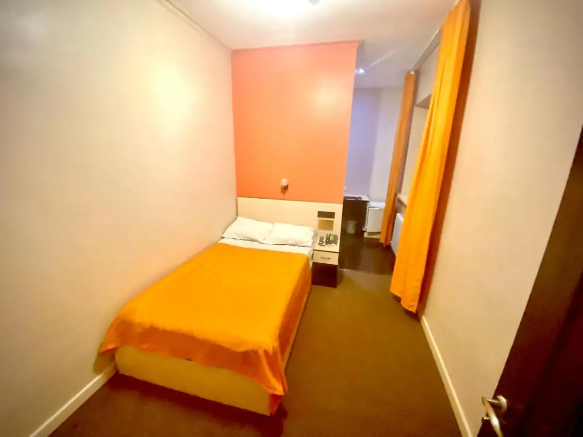 Ulpan Mini Hotel 아스타나